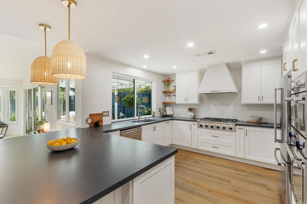1821 Hawk View Drive Encinitas, CA 92024 - Photo 10 of 42 Kitchen