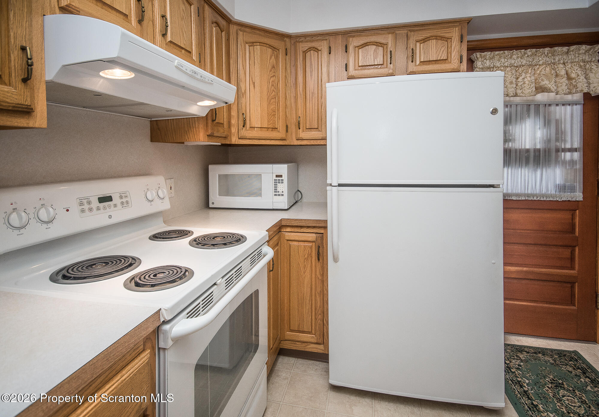 606 Warner Street Scranton, PA 18505 - Photo 16 of 43 Kitchen