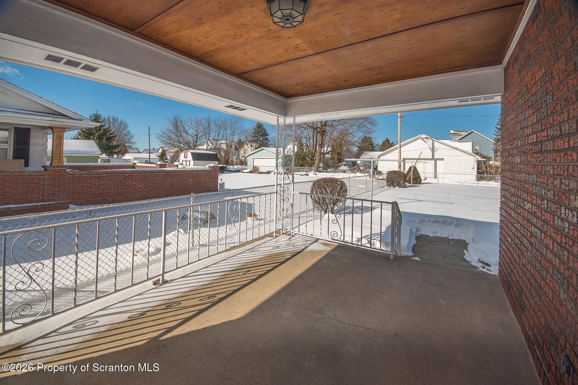 606 Warner Street Scranton, PA 18505 - Photo 10 of 43 Back porch