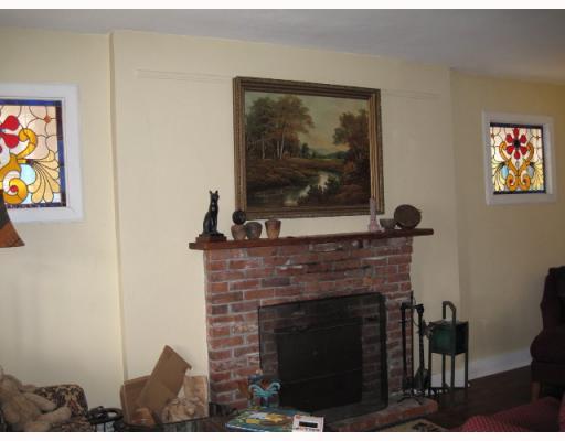 5502 Raleigh Street Pittsburgh, PA 15217 - Photo 5 of 8 Living Room.