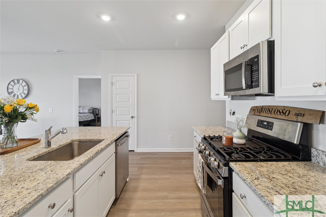 147 Franklins Walk Rincon, GA 31326 - Photo 17 of 38 Kitchen