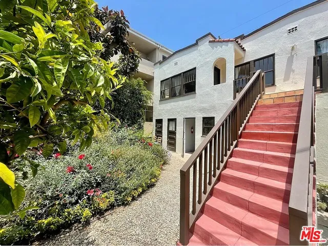$5,000 | 837 5th Street, Unit 839B, Santa Monica, CA 90403