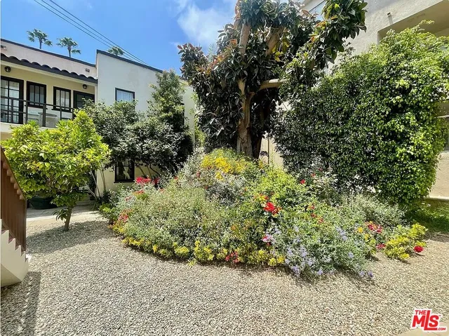 $5,000 | 837 5th Street, Unit 839B, Santa Monica, CA 90403