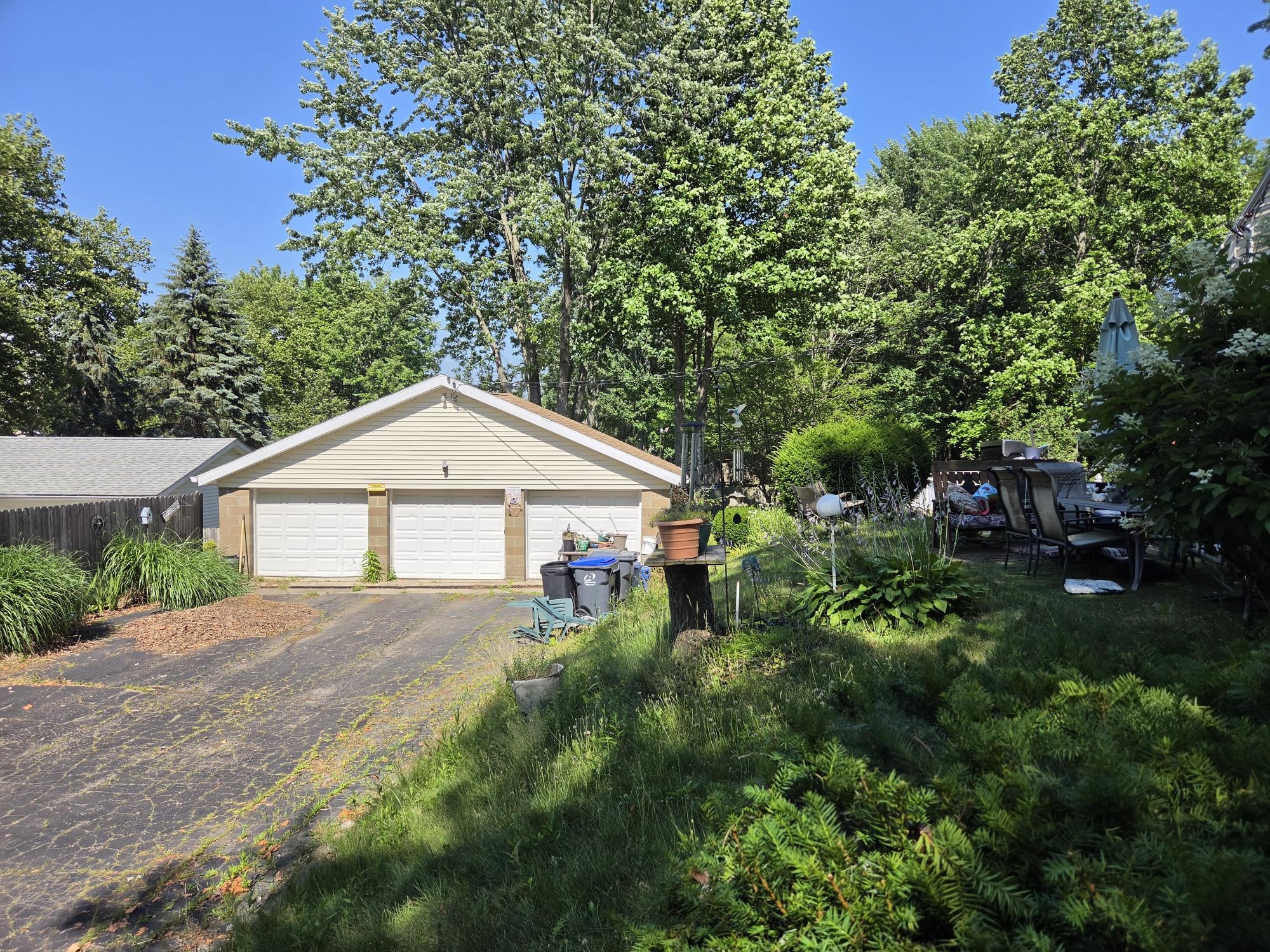 4215 Concord Road Erie, PA 16506 - Photo 14 of 14 3 Car Detached Garage