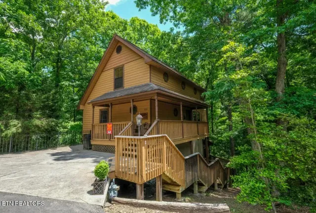 $524,900 | 315 Greenwood Way, Pigeon Forge, TN 37863
