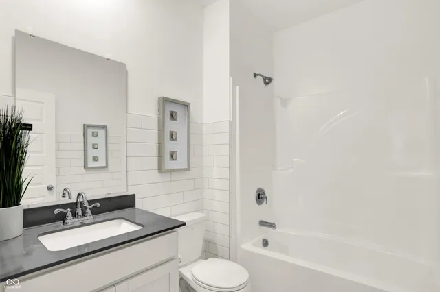 $1,800 | 11813 Marling Way, Indianapolis, IN 46235