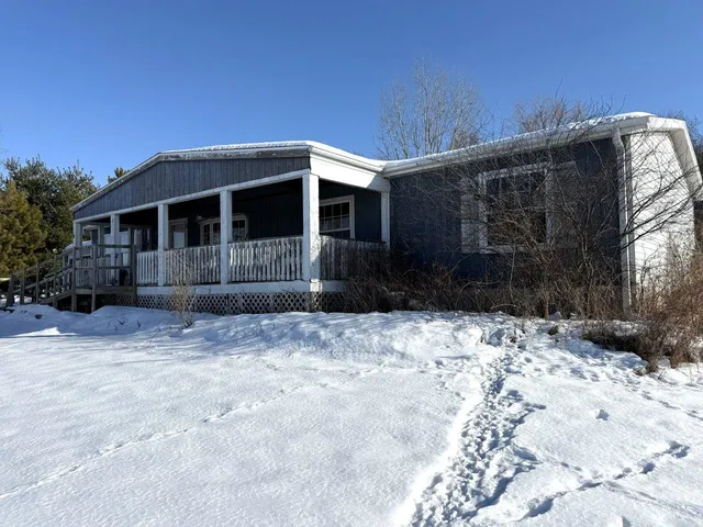 $295,000 | N4958 Arrowhead Trail, Juneau, WI 53039