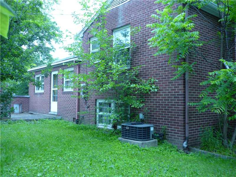 3554 Evergreen Road Pulaski, PA 16143 - Photo 13 of 14 Exterior Back.