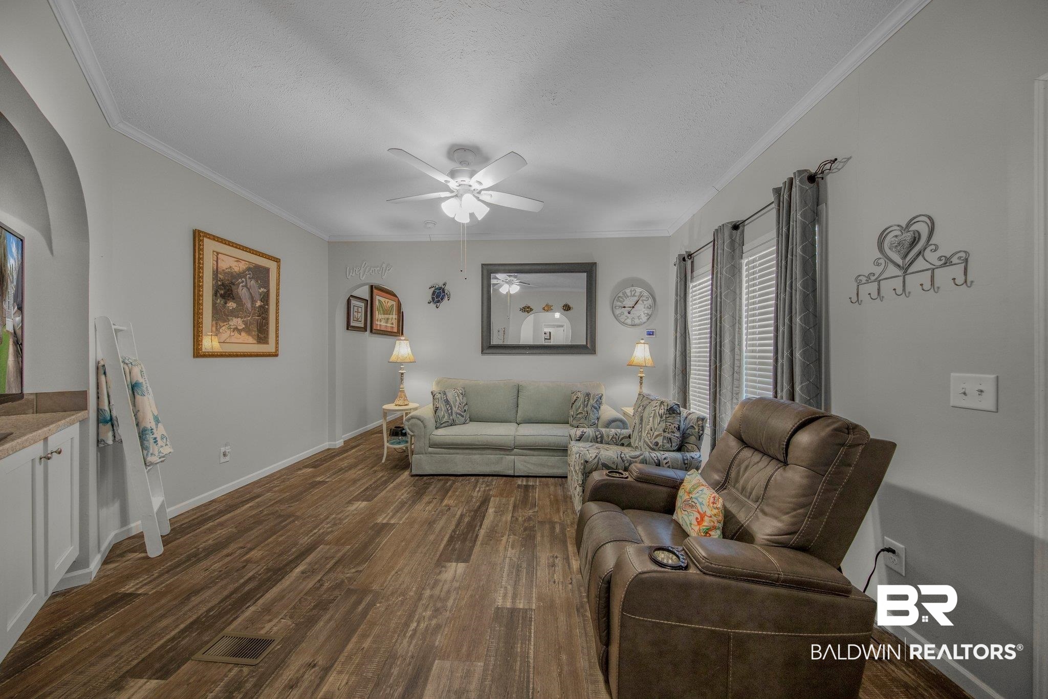 145 Defuniak Loop Lillian, AL 36549 - Photo 4 of 27
