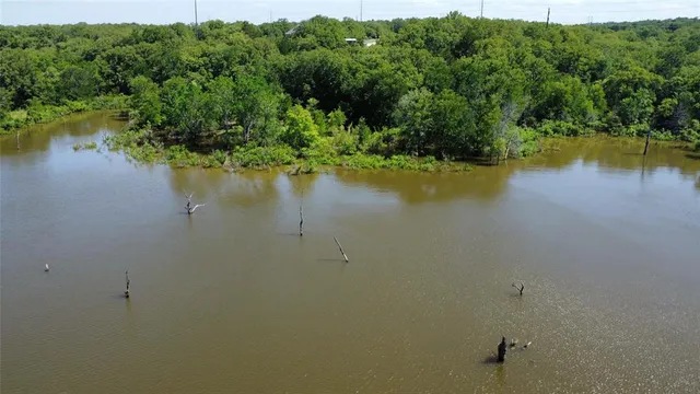 $375,000 | 194 Lakeview Court, Sunset, TX 76270