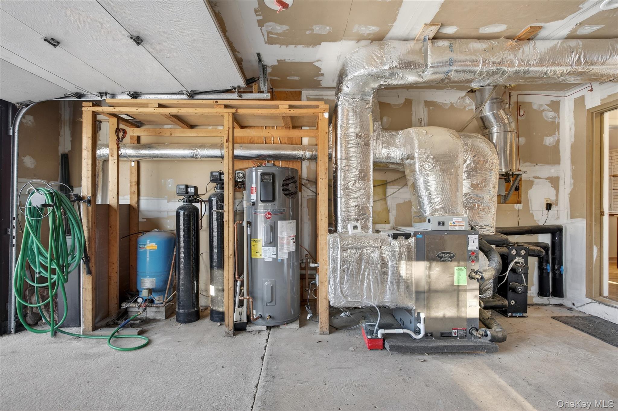 1073 Indian Springs Road Pine Bush, NY 12566 - Photo 28 of 31