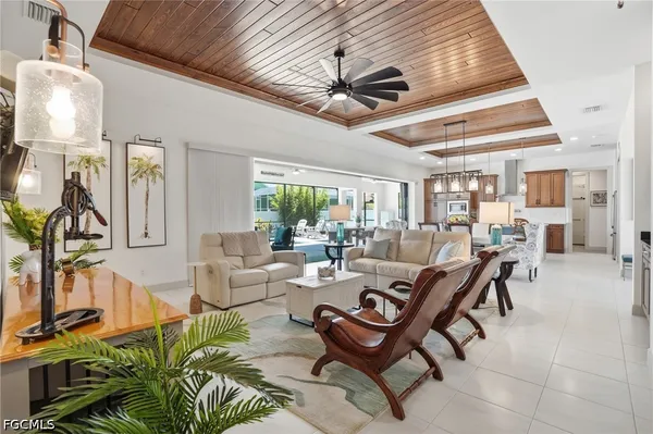$950,000 | 4009 Southwest 25th Place, Cape Coral, FL 33914
