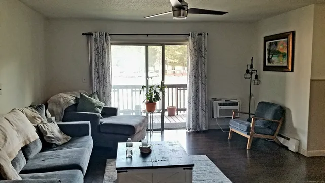 $1,900 | 75 Balance Rock Road, Unit 11, Seymour, CT 06483