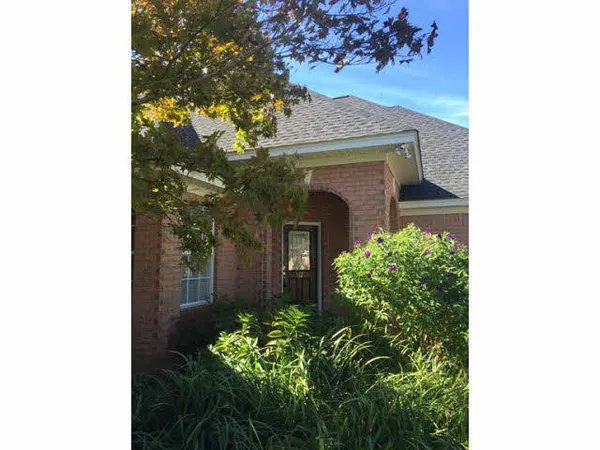 $1,800 | 112 Lakeridge Drive, Fairhope, AL 36532
