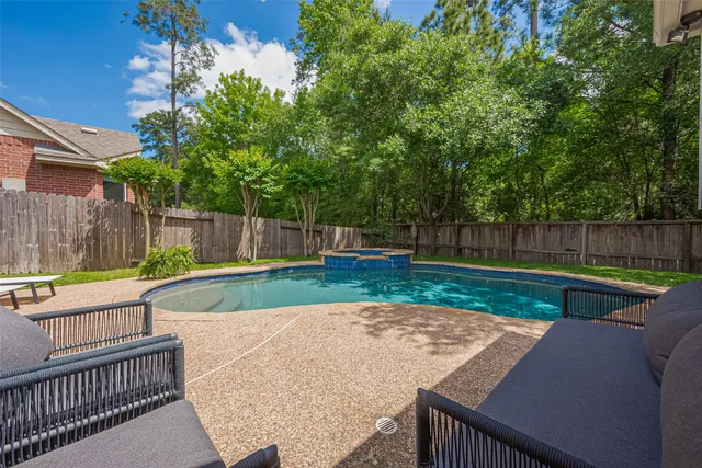 $4,800 | 157 East Frontera Circle, The Woodlands, TX 77382