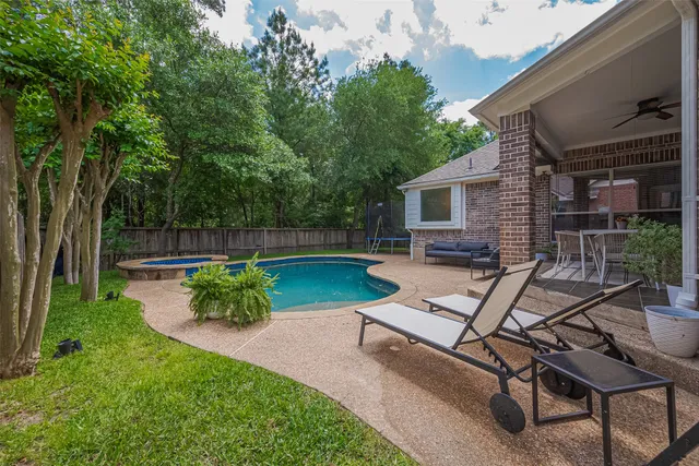 $4,800 | 157 East Frontera Circle, The Woodlands, TX 77382