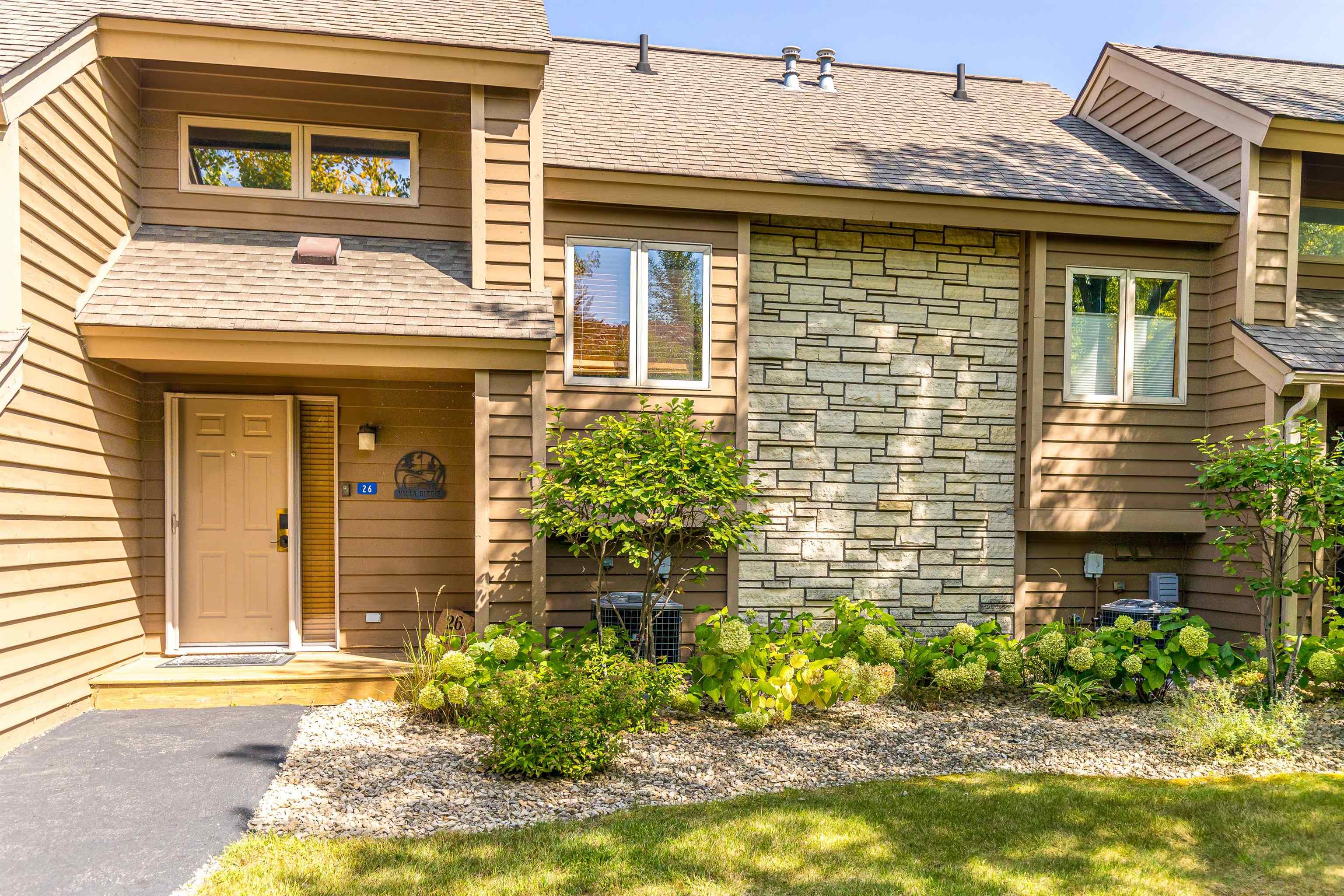 26 Poplar Ridge Galena, IL 61036 - Photo 1 of 55