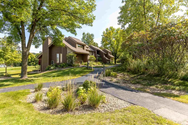 $189,000 | 26 Poplar Ridge, Galena, IL 61036