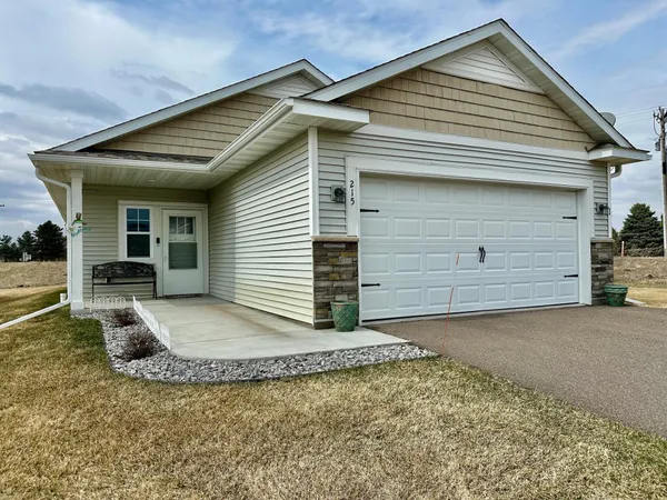 $285,000 | 215 8th Avenue Northeast, Isanti, MN 55040
