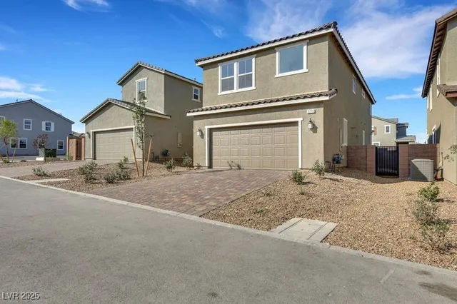 $2,900 | 2770 Alfena Place, Henderson, NV 89044