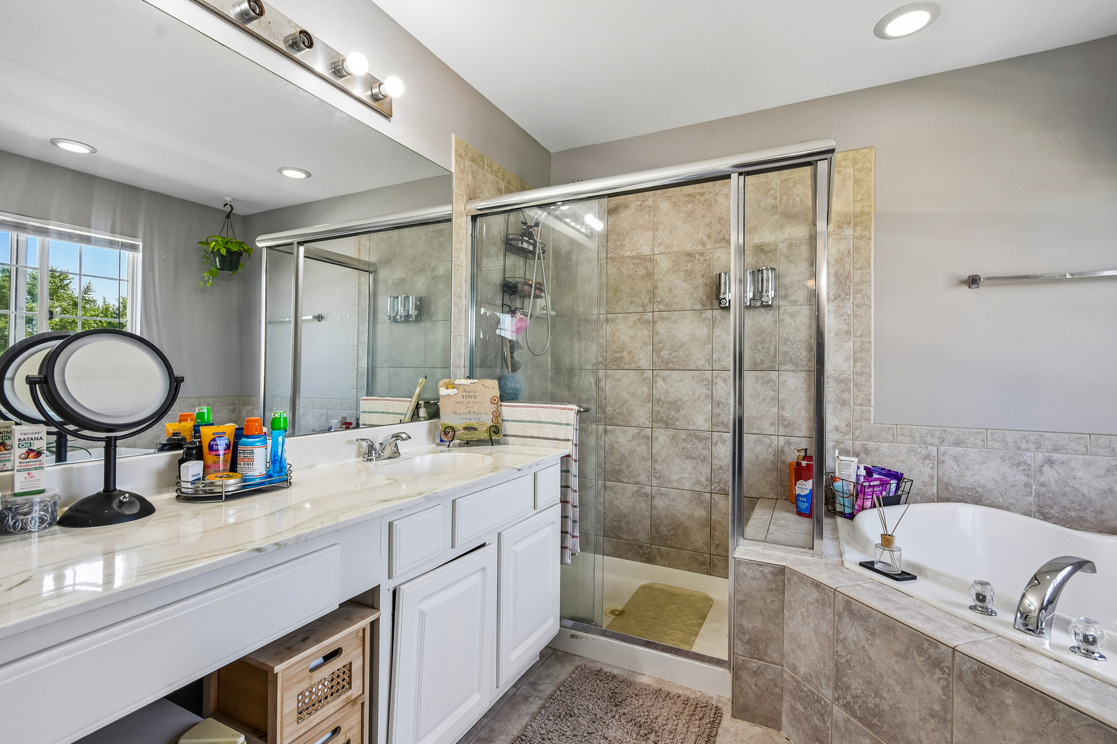 2011 Sunset Court Zion, IL 60099 - Photo 14 of 27