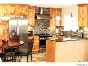 23512 Meadowbrook Road Novi, MI 48375 - Photo 3 of 13