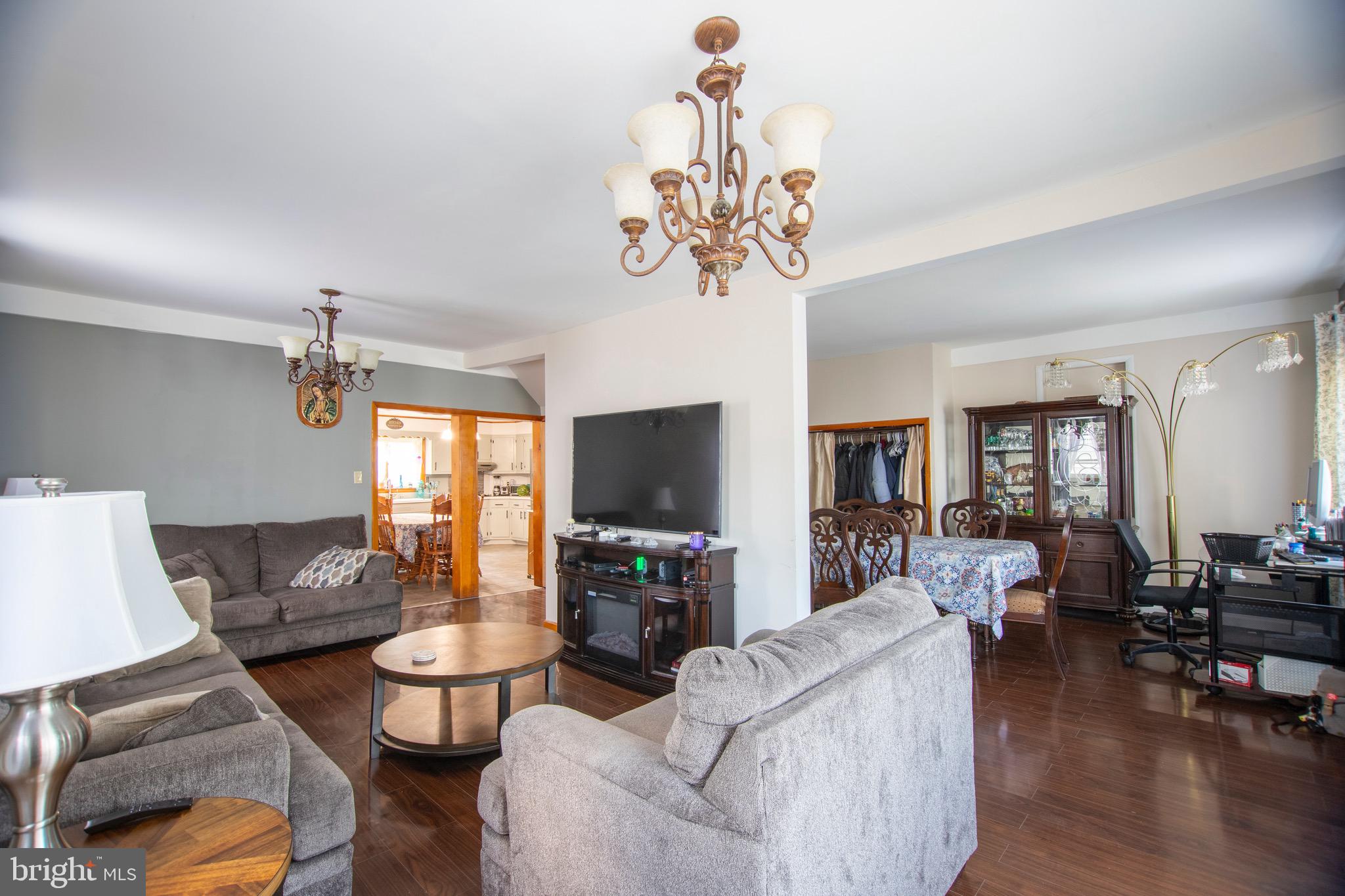 809 Cornwall Road Lebanon, PA 17042 - Photo 4 of 24 Gallery Image 4