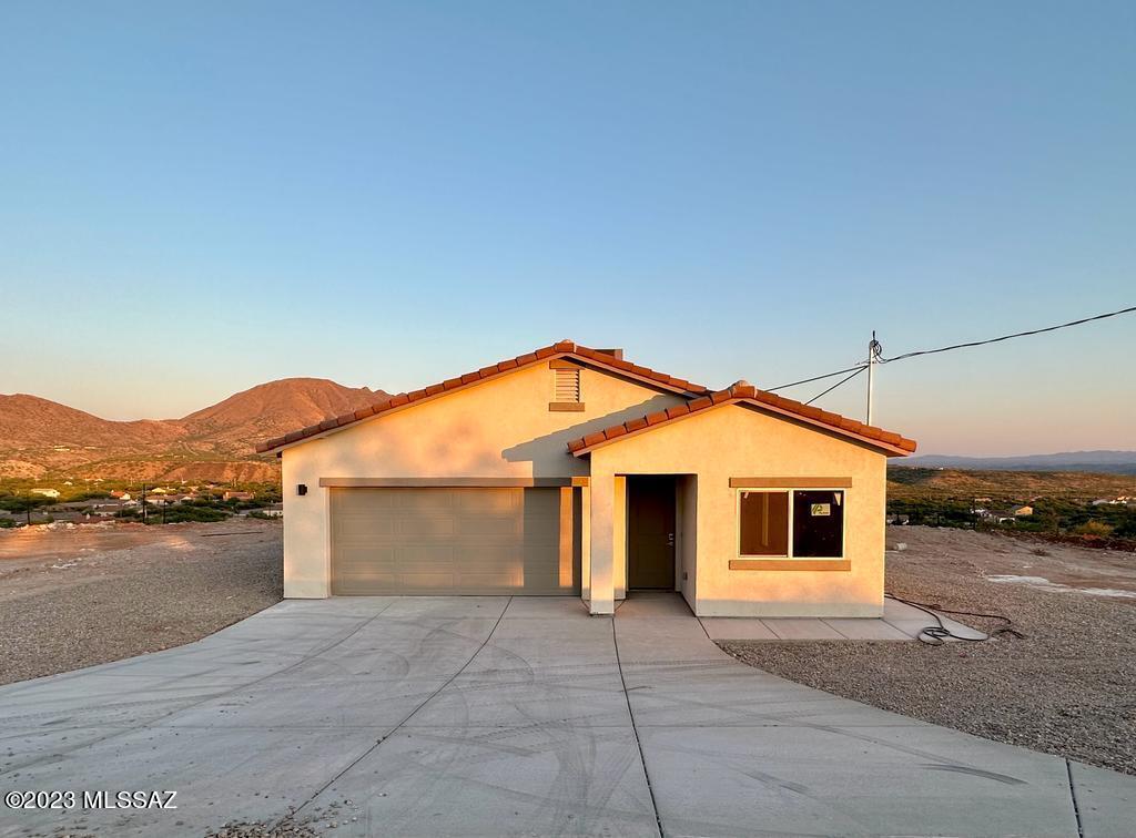 289 Camino Josefina Rio Rico, AZ 85648 - Photo 2 of 21