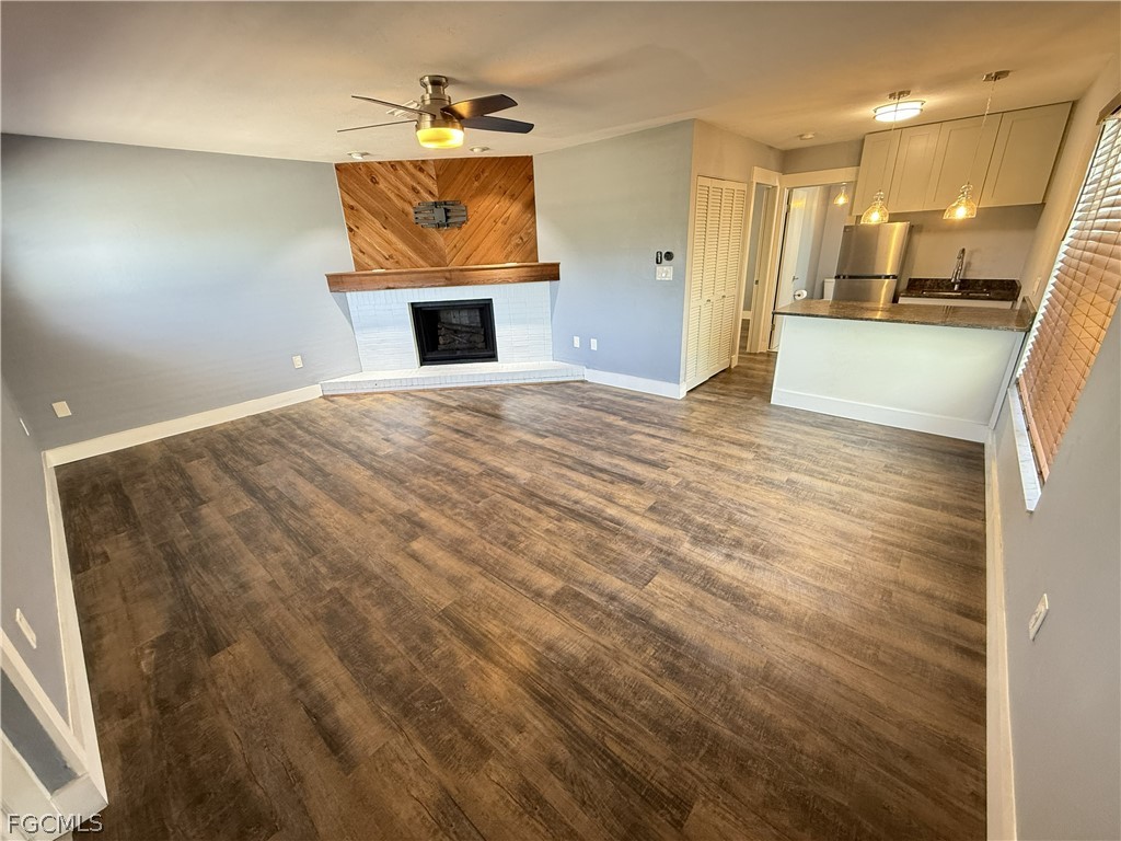 1534 Ricardo Avenue Fort Myers, FL 33901 - Photo 15 of 22 a view of a livingroom with a furniture