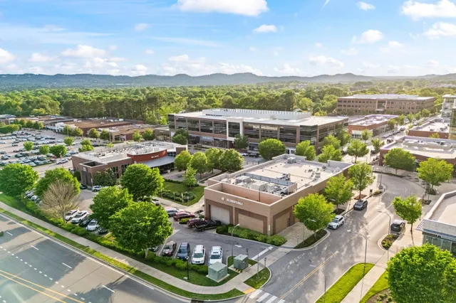 $3,100,000 | 937 Travelers Court, Nashville, TN 37220