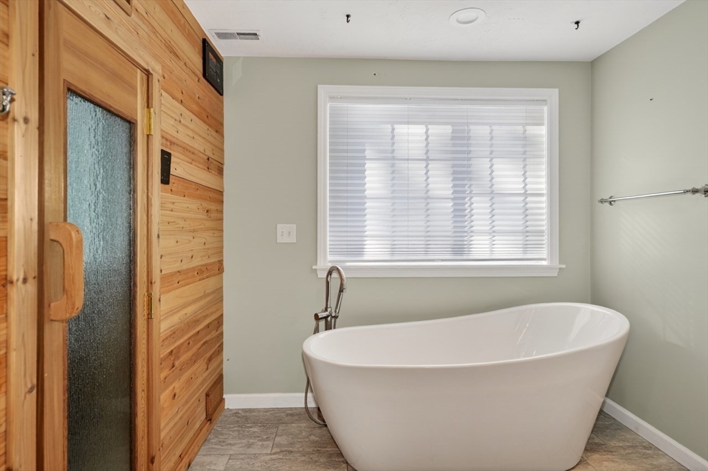 11 Yeoman Road Charlton, MA 01507 - Photo 24 of 35