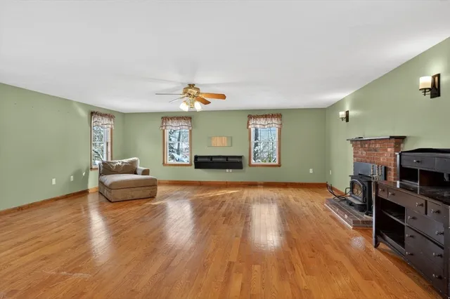 $699,900 | 11 Yeoman Road, Charlton, MA 01507