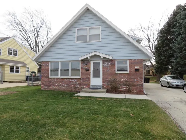 $384,900 | 2831 East Carpenter Avenue, Cudahy, WI 53110