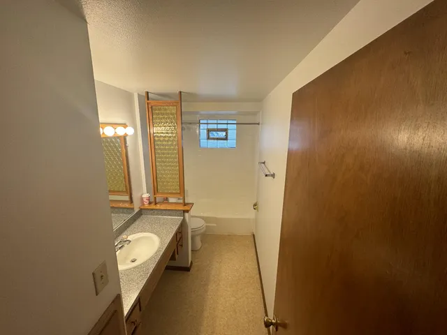 $384,900 | 2831 East Carpenter Avenue, Cudahy, WI 53110