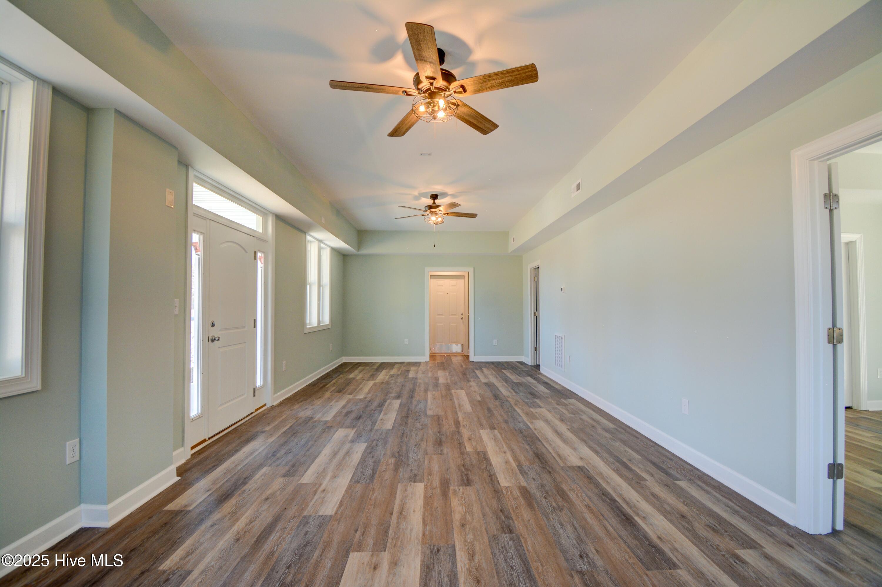 320 Belt Road Hampstead, NC 28443 - Photo 4 of 38 Family room first floor