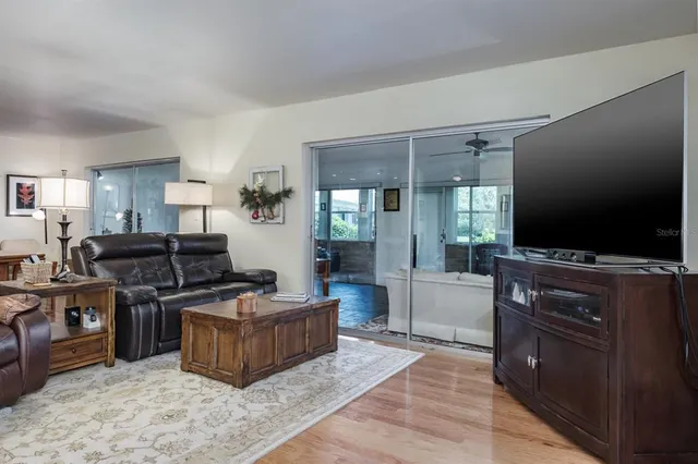 $329,900 | 1510 Palmer Court, Palm Harbor, FL 34685