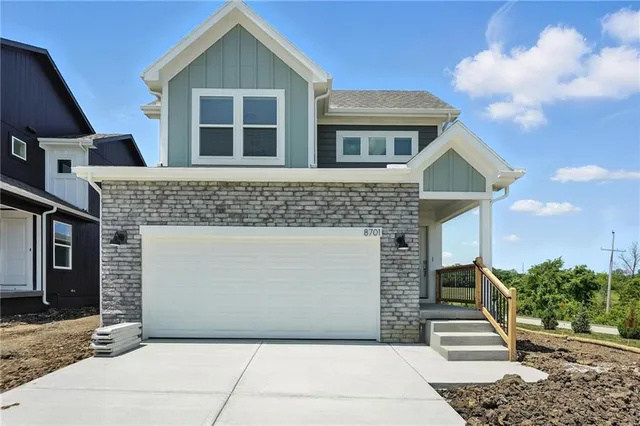 $317,900 | 8708 Southwest Edgewater Drive, Blue Springs, MO 64064