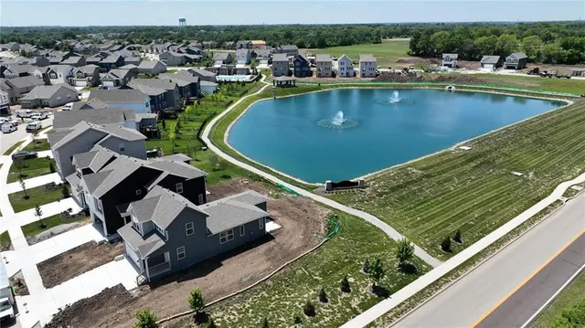 $317,900 | 8708 Southwest Edgewater Drive, Blue Springs, MO 64064