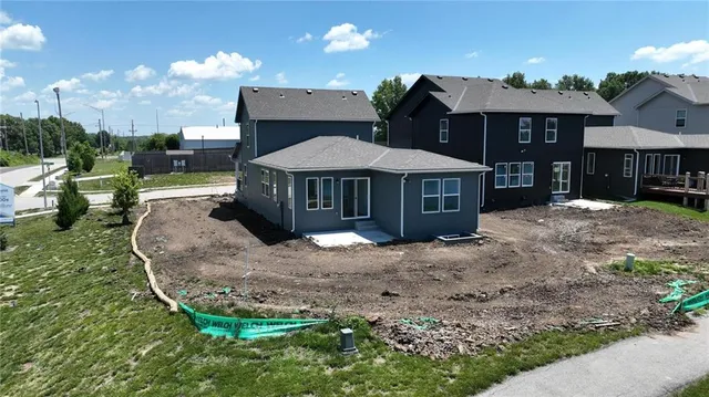 $317,900 | 8708 Southwest Edgewater Drive, Blue Springs, MO 64064