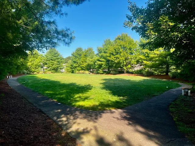 $2,800 | 15 Freedom Way, Unit 60, East Lyme, CT 06357