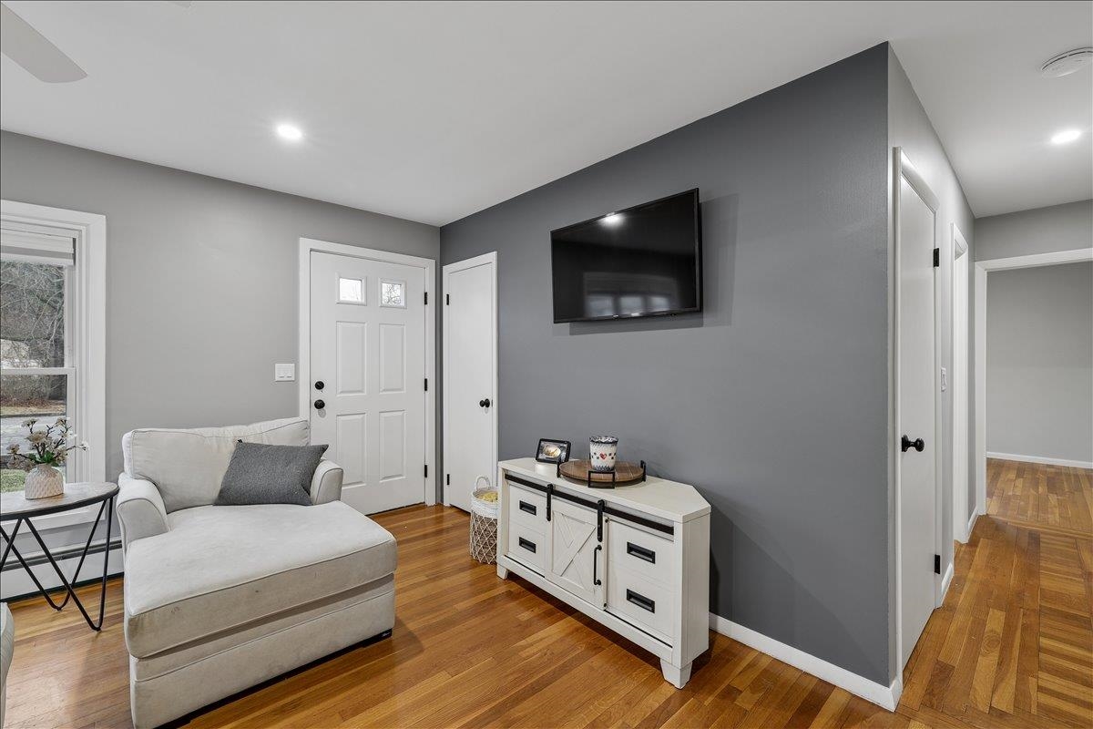 26 Bert Street Hooksett, NH 03106 - Photo 12 of 49