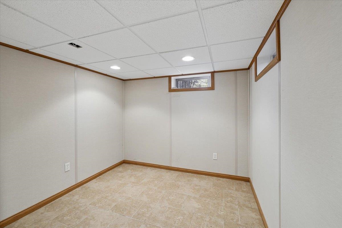 26 Bert Street Hooksett, NH 03106 - Photo 28 of 49