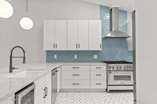 $685,000 | 21 Lake Pinehurst Villas Road, Pinehurst, NC 28374