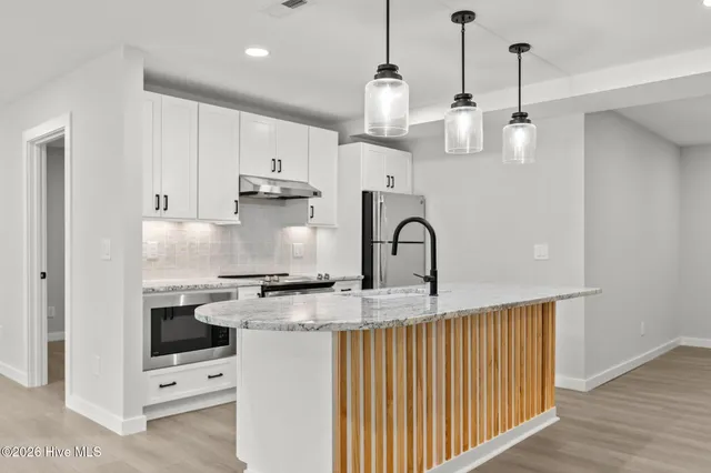 $685,000 | 21 Lake Pinehurst Villas Road, Pinehurst, NC 28374