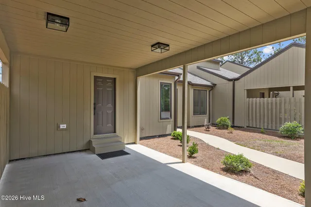 $685,000 | 21 Lake Pinehurst Villas Road, Pinehurst, NC 28374