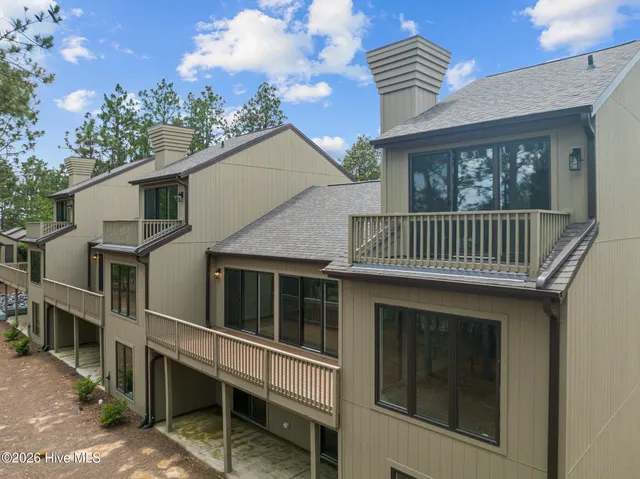 $685,000 | 21 Lake Pinehurst Villas Road, Pinehurst, NC 28374