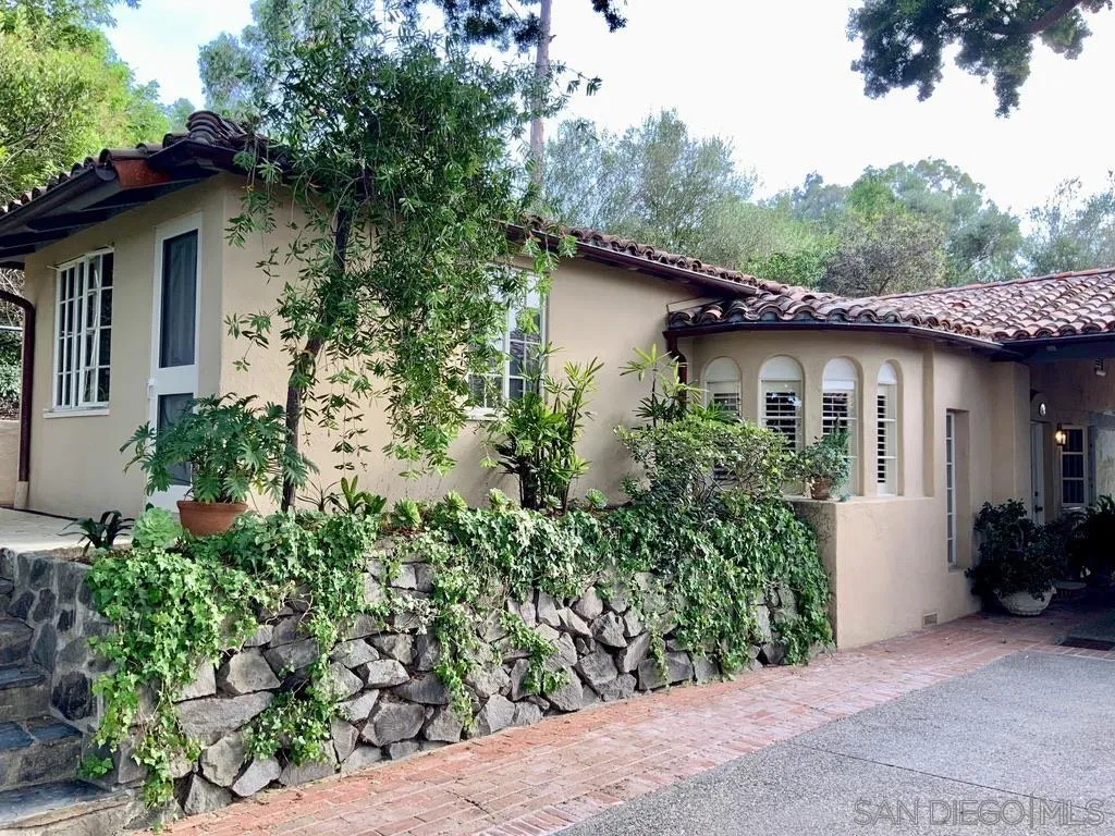 5505 Codorniz Rancho Santa Fe, CA 92067 - Photo 1 of 17
