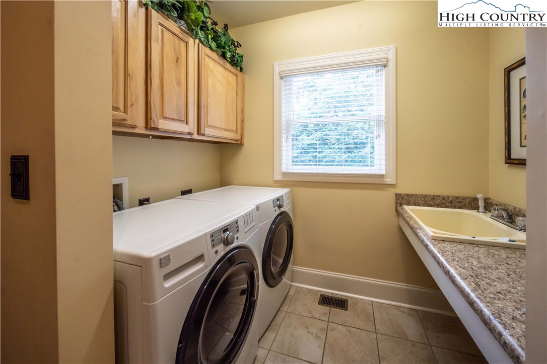 184 Jones Moretz Road Boone, NC 28607 - Photo 14 of 24 Gallery Image 14