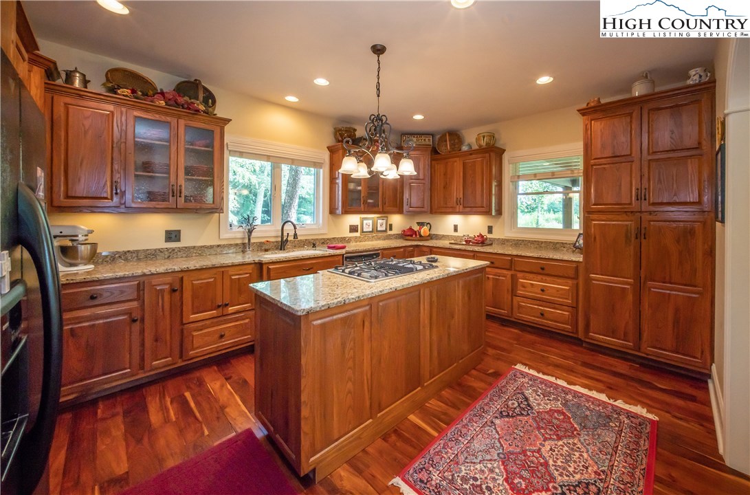 184 Jones Moretz Road Boone, NC 28607 - Photo 6 of 24 Gallery Image 6