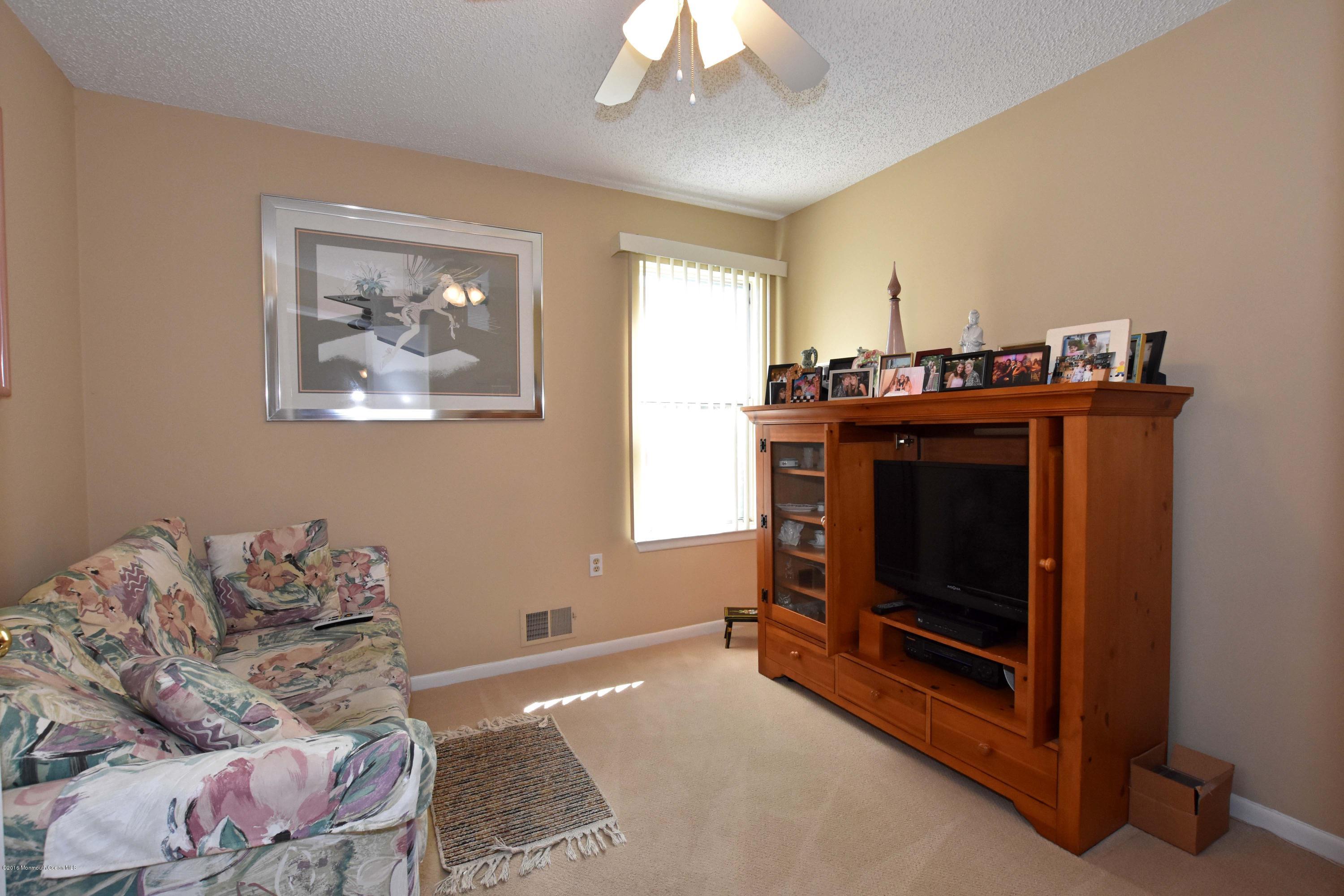 235 Ravenswood Road Englishtown, NJ 07726 - Photo 6 of 10 Bedroom